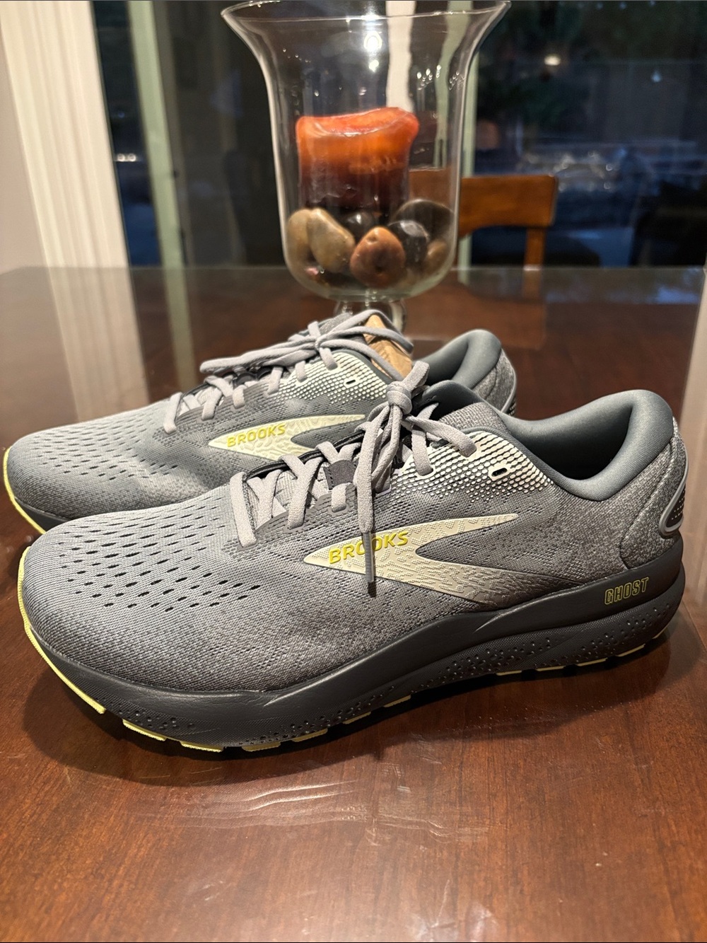 Brooks Ghost Men's Running Shoes — extra wide 4E Gray with Yellow/Black Accents
